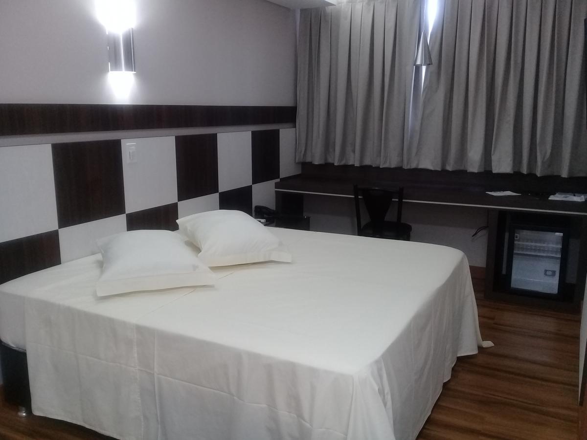 Hotel Maestro Villa Do Lago Toledo ภายนอก รูปภาพ